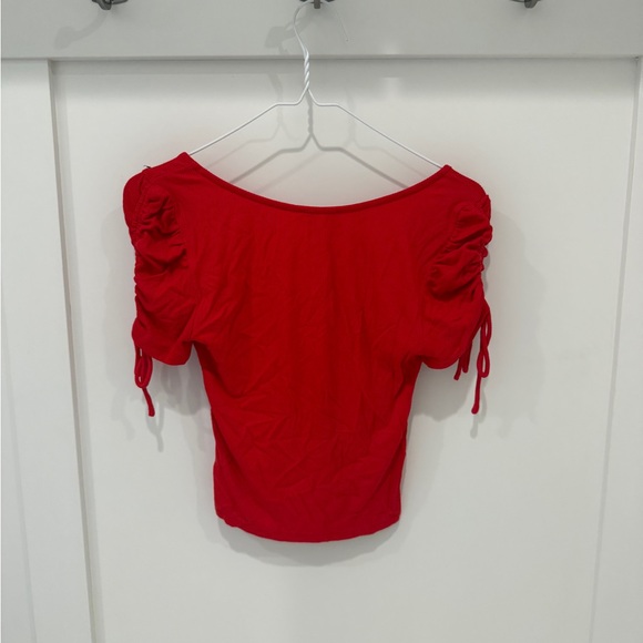 Revolve Superdown Red Ruched Sleeve Top - Picture 4 of 4